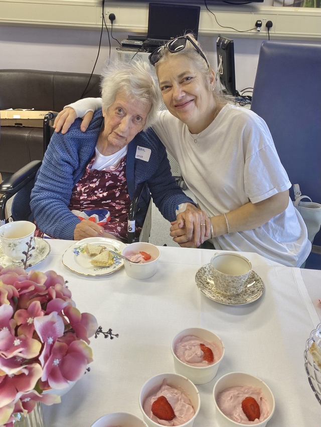 Hospital Tea Tea Parties For Dementia Patients | Nottingham Hospitals Charity